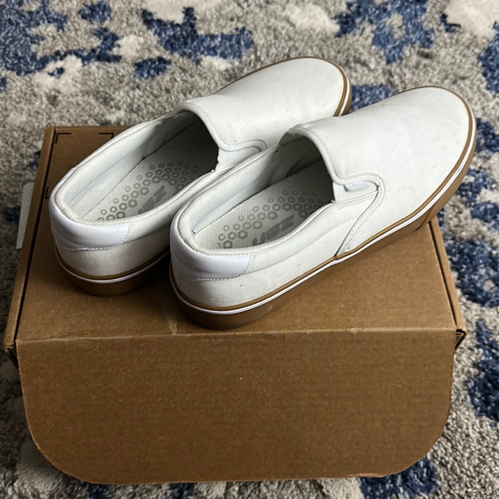 Lugz White Mens Slip On Size 10.5